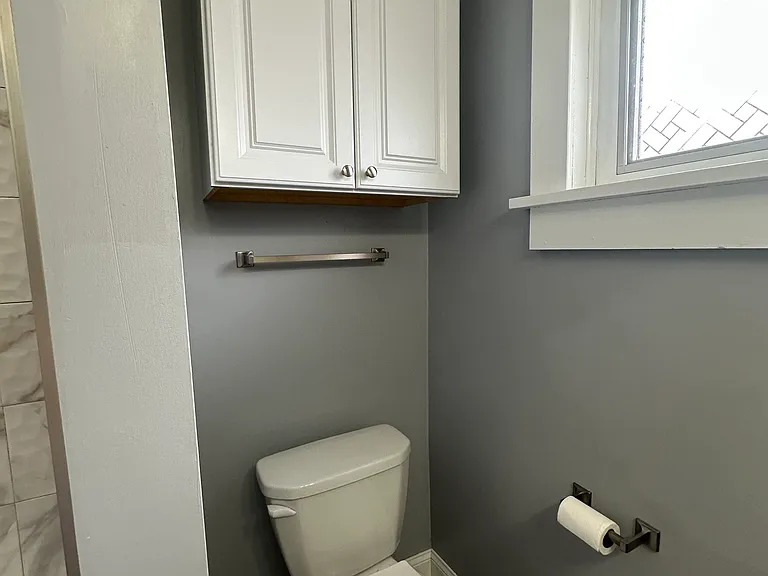 713 W 27th St #1 — Photo 16