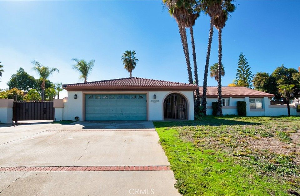 1st image of 12105 Vista De Cerros Dr