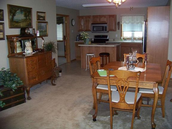4th image of 3983 Dakota Dr