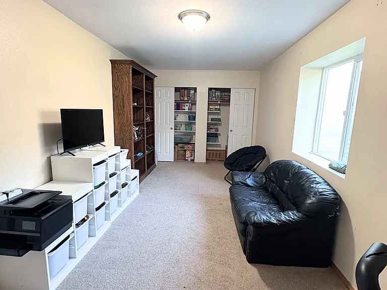 513 N 74th Ave — Photo 16
