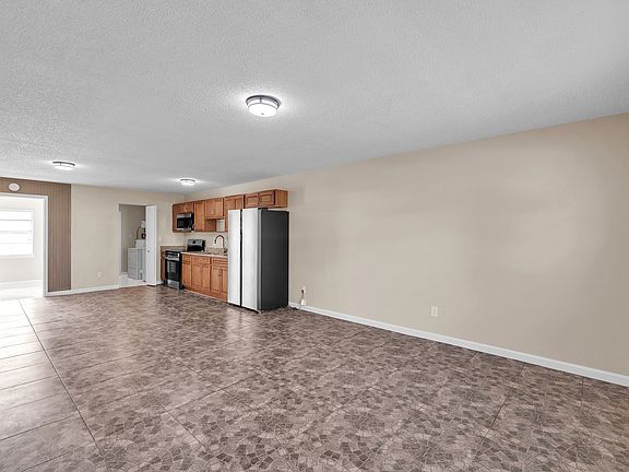 2nd image of 2809 Jefferson Pkwy Unit A