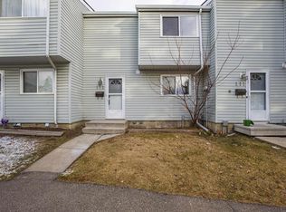 Dickinsfield Court, Edmonton, AB T5E 5V8