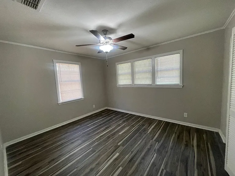 1020 Wanda Dr — Photo 6