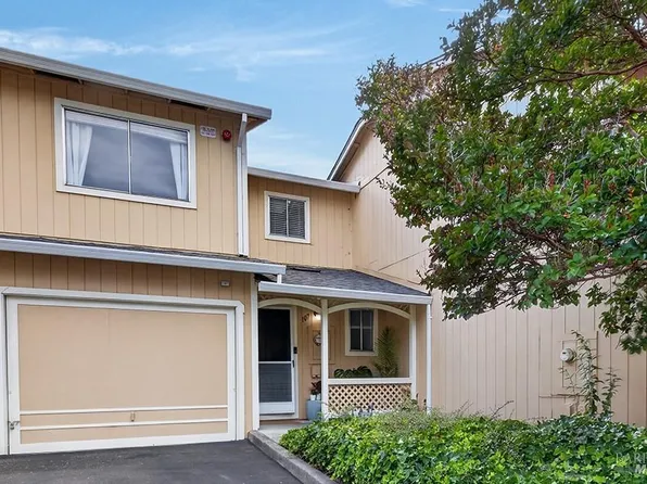107 Acorn Drive, Petaluma, CA 94952