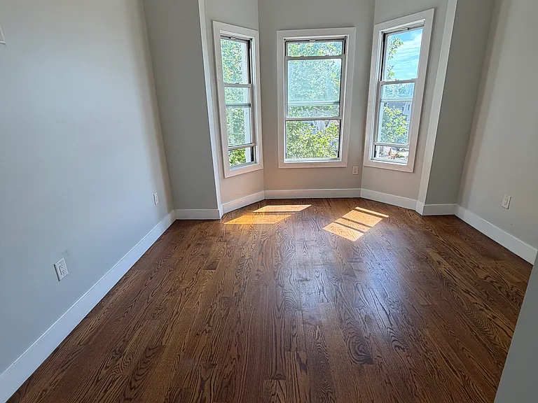 112 Duncan Ave #3A — Photo 10