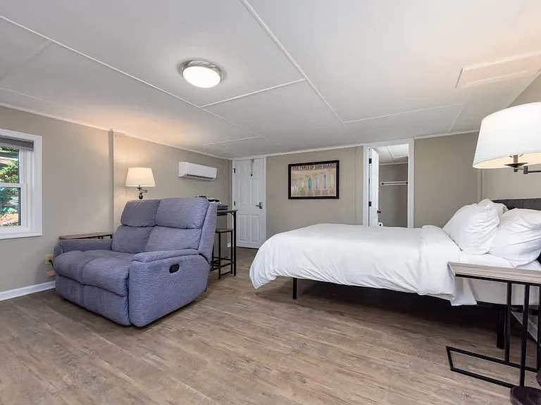 1629 Sir Walter Rd #BB — Photo 3
