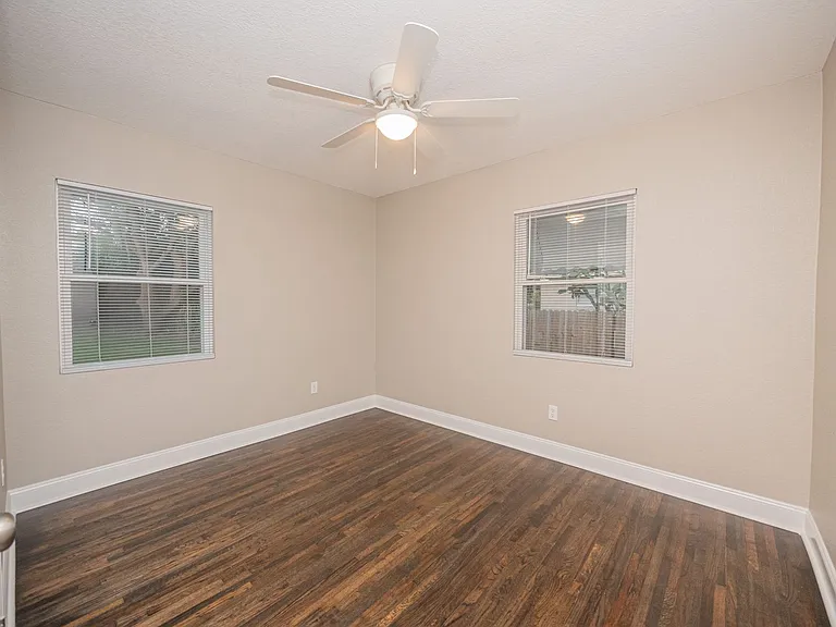 1512 E Fern Rd — Photo 28