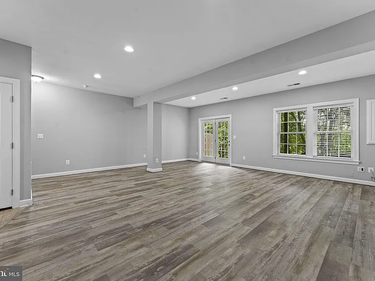 21268 Park Grove Ter — Photo 72