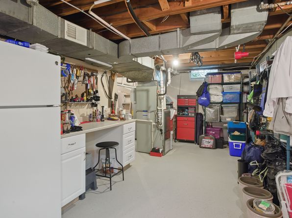26681 Huntington Rd, Huntington Woods, MI 48070