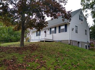 25 Cliff Rd, Bourne, MA 02532