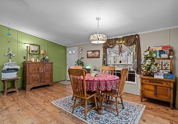 4th image of 305 Lucas Ridge Ln