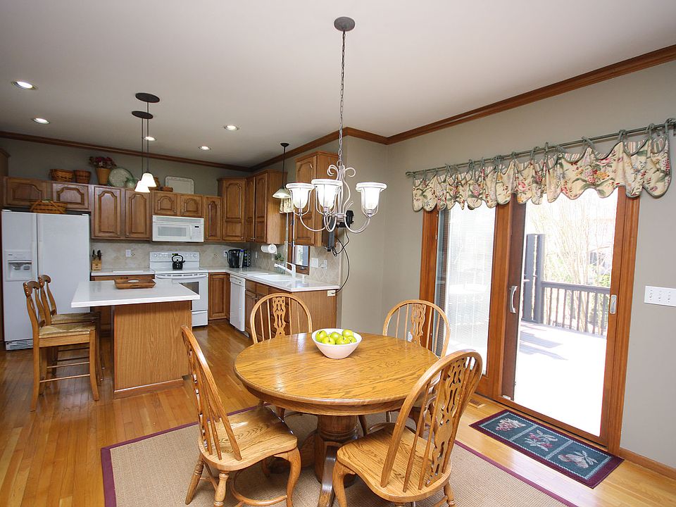 Eating Space and Kitchen