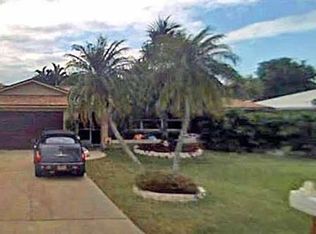 104 Oakland Hills Dr, Naples, FL 34113