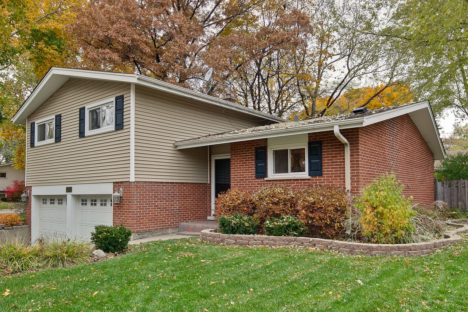 1304 E Eastman St photo 1