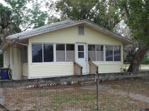 100 Gwen Hill St, Avon Park, FL 33825