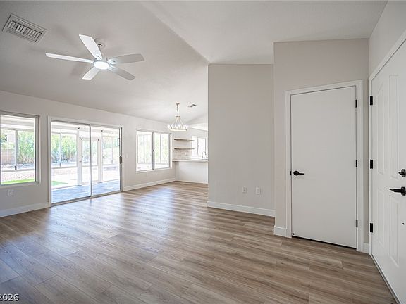 4th image of 9009 Signal Terrace Dr