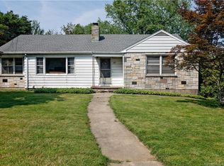 282 Sentinel Hill Rd, Derby, CT 06418