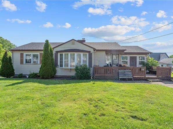 83 6th Ave, Oswego, NY 13126