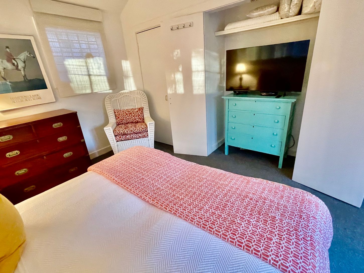  Smart TV in all bedrooms