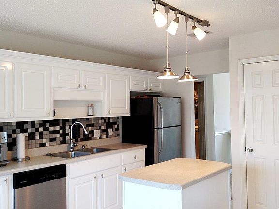 3rd image of 1732 Cedrus Ln