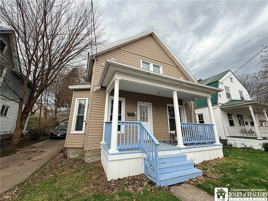 75 Sturges St photo 1