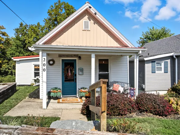 200 Cynthiana St, Williamstown, KY 41097