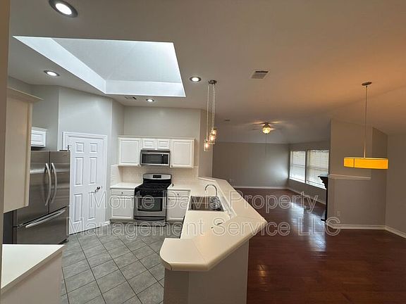 2nd image of 8005 Nairn Dr