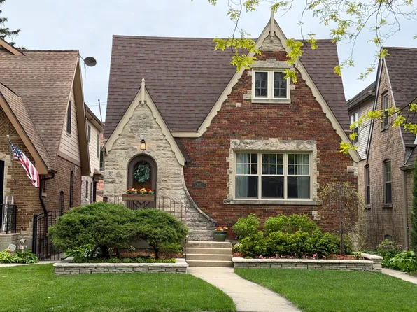 6811 N Osceola Ave, Chicago, IL 60631