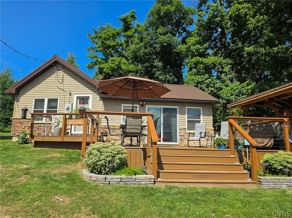62 Kellar Dr, Bernhards Bay, NY 13028