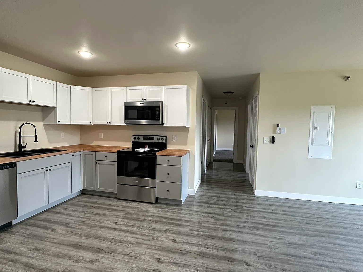 Valley View Estates A — Photo 3
