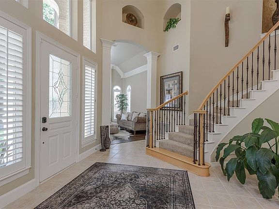 5th image of 4437 Auburn Dr