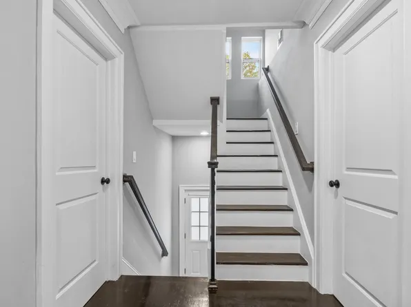 54 Lawton Avenue image 5 of 26