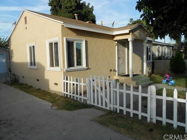 2nd image of 4613 E Linsley St