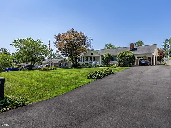 2nd image of 7131 Academy Rd