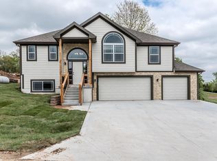 508 3rd St, Linwood, KS 66052