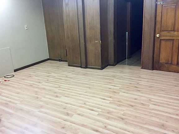 2nd image of 722 Baker Ave