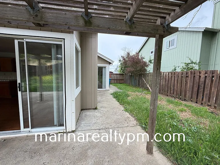 115 James River Rd — Photo 33
