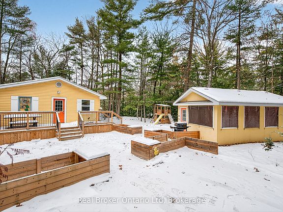 5th image of 1326 Tiny Beaches Rd N