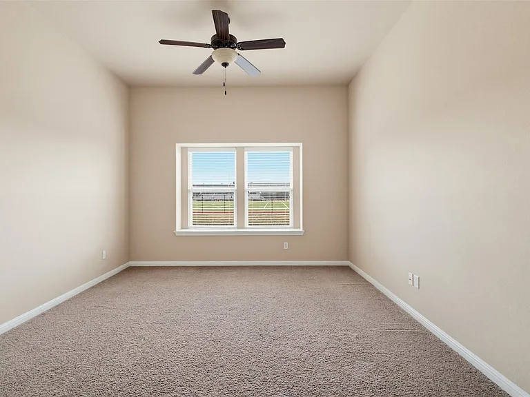 6033 Roma St — Photo 11