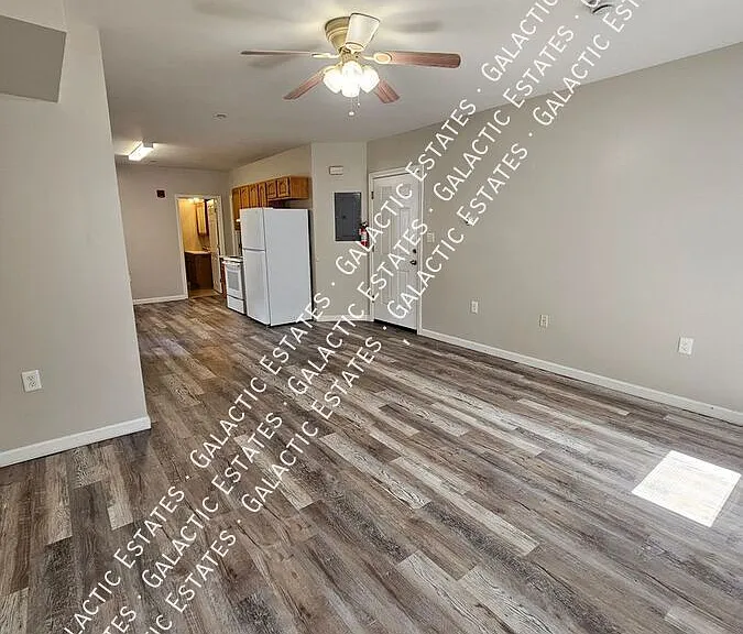 194-202 Auburn St #198-2 — Photo 17