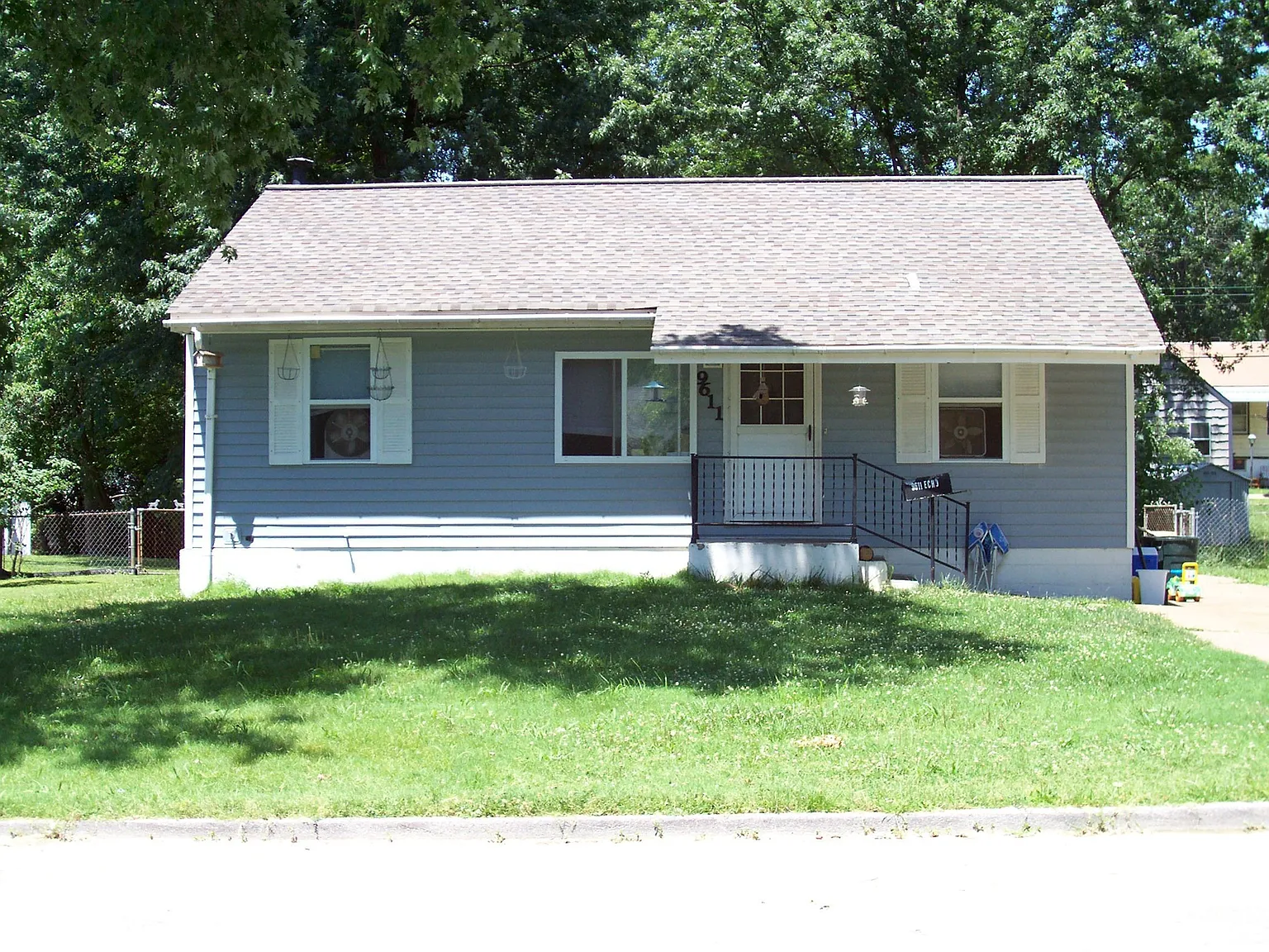 9611 Echo Ln photo 1