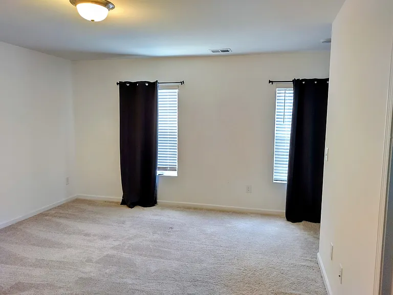 1111 Lossie Ln — Photo 9