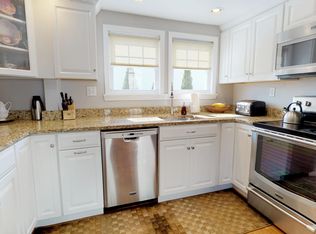 4 B St, Old Orchard Beach, ME 04064