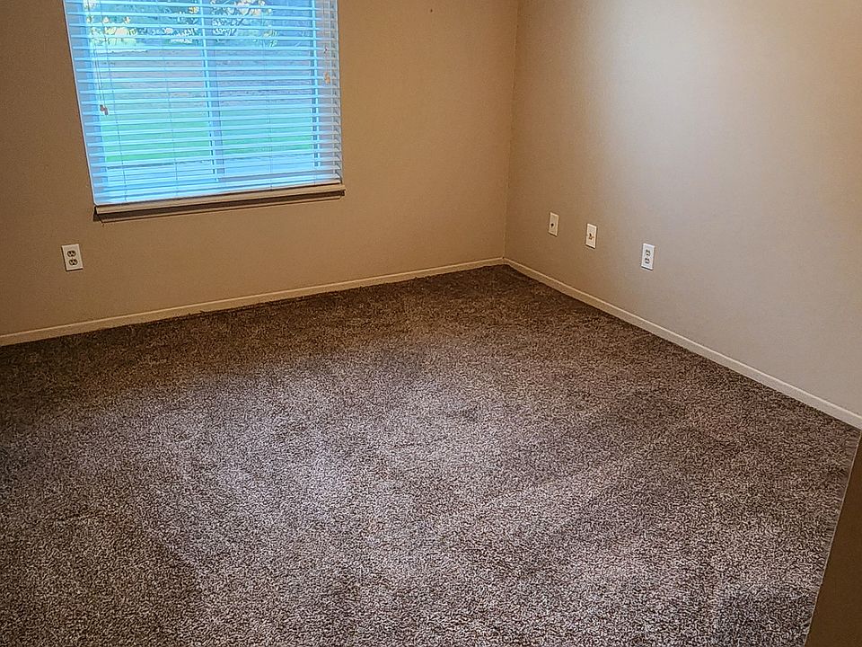 43448 Fountain Dr, photo 6
