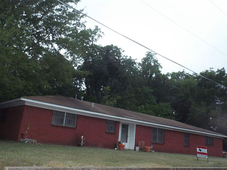 2nd image of 711 Sanford St