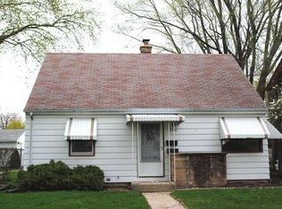 2046 S 107th St, West Allis, WI 53227