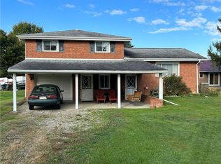 760 Skylark Dr, Connellsville, PA 15425
