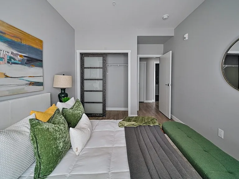 70 Park Pl E — Photo 13