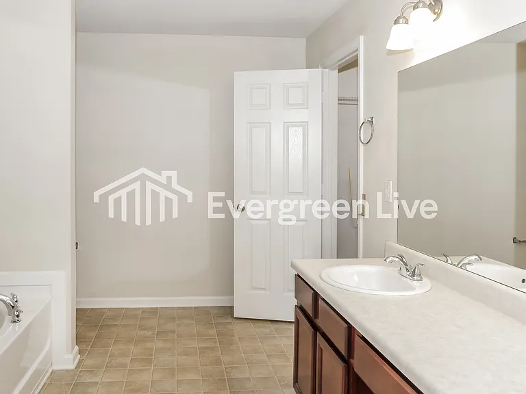 29886 Brentshire Dr — Photo 10