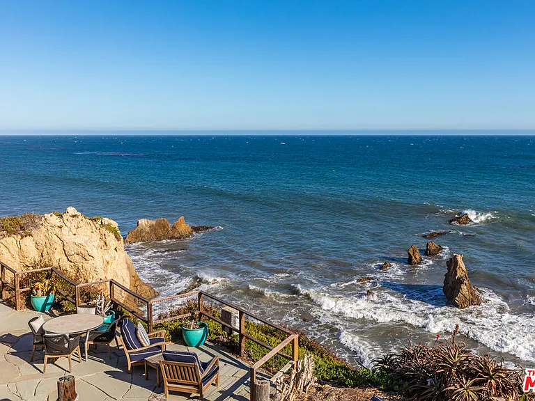 32300 Pacific Coast Hwy — Photo 40